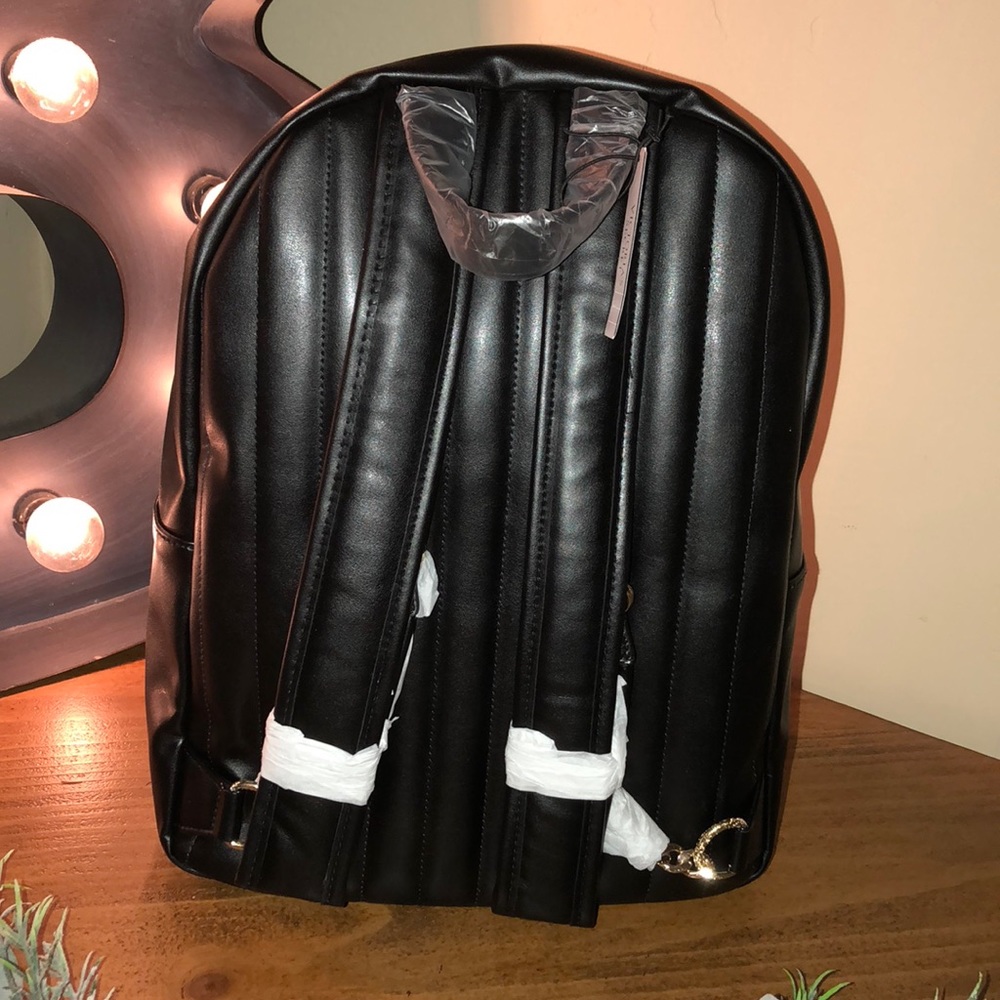 👑Victoria Secret Backpack💚 - Picture 3 of 4